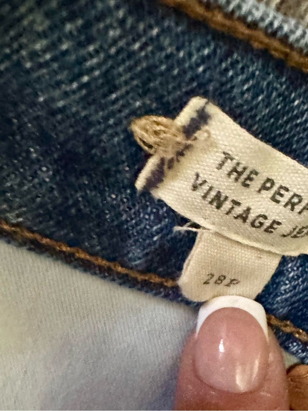 Madewell The Perfect Vintage Straight Leg Jeans in Medium Blue Wash - Picture 6 of 7